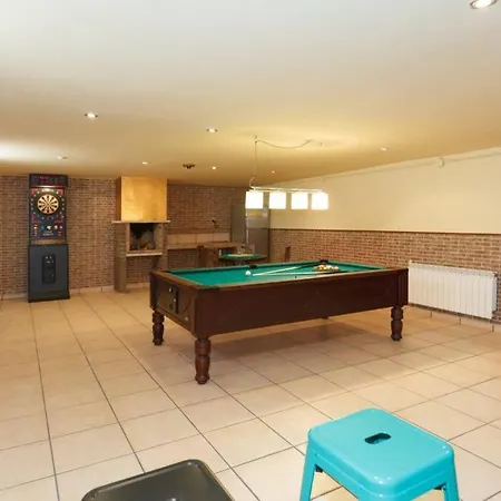 Wine Experience - Wine, Art & Games Villa *