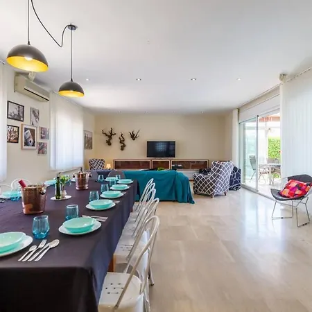 Wine Experience - Wine, Art & Games Villa *