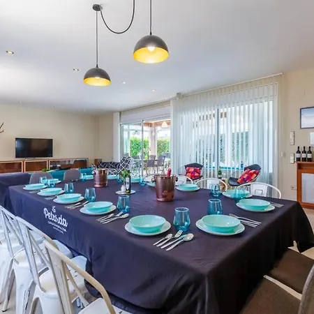 Villa Wine Experience - Wine, Art & Games